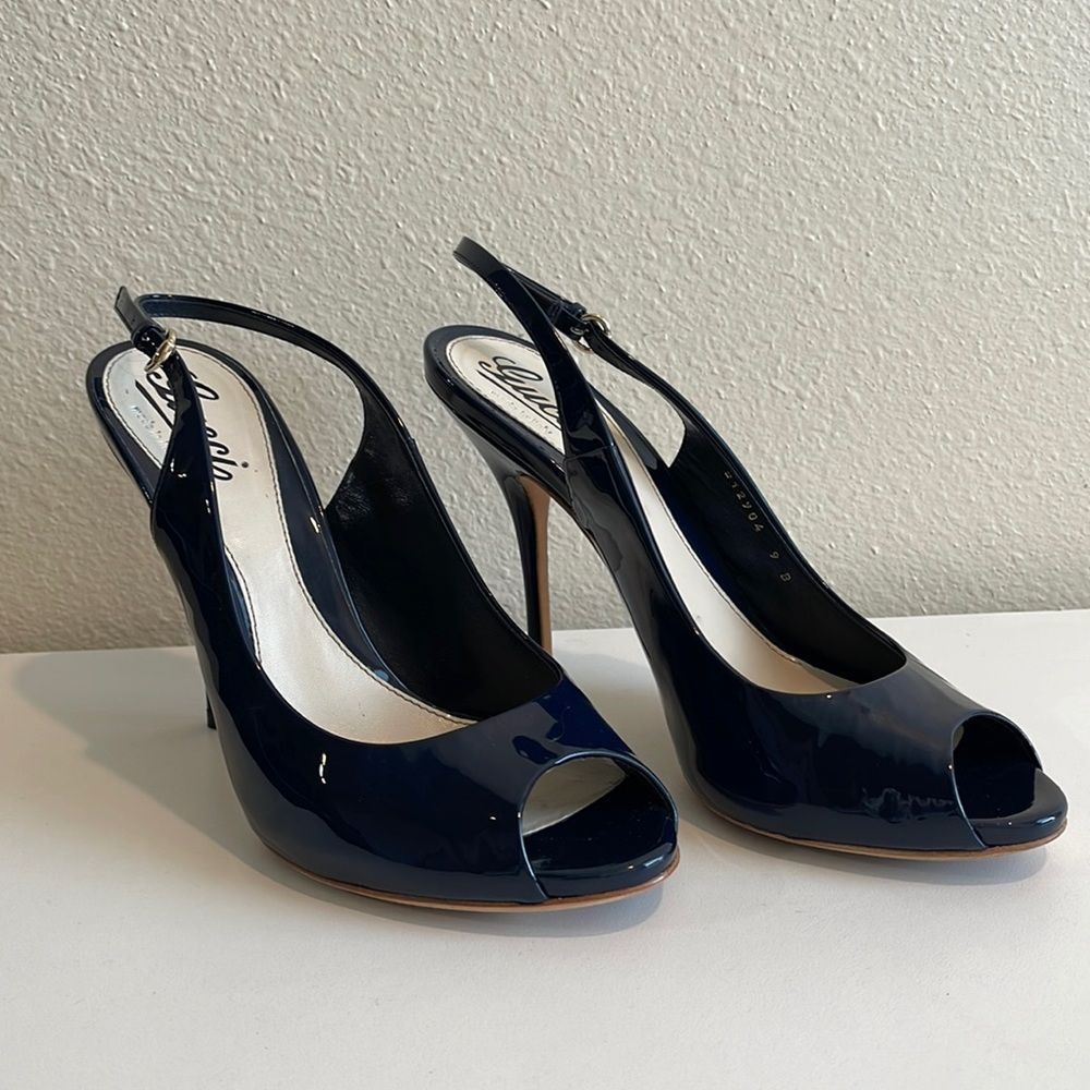 GUCCI Vitello Vernice Soft Blu Pumps - Picture 2 of 16